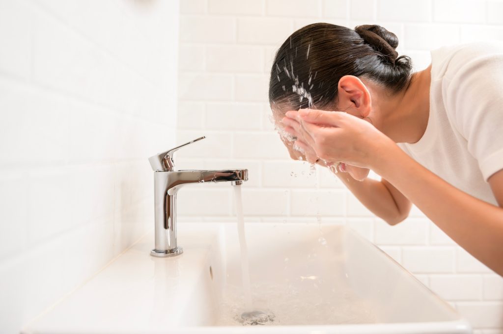 How to wash your face