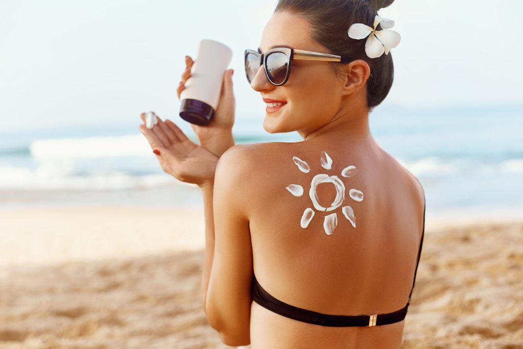 Using sunscreen is a way out. According to the American Academy of Dermatology, a good sunscreen should include broad-spectrum protection to block UVA and UVB rays, be waterproof, and have SPF 30 or higher.